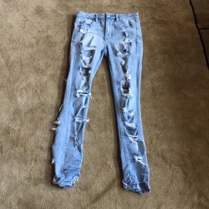 Woman’s American Eagle Jeans